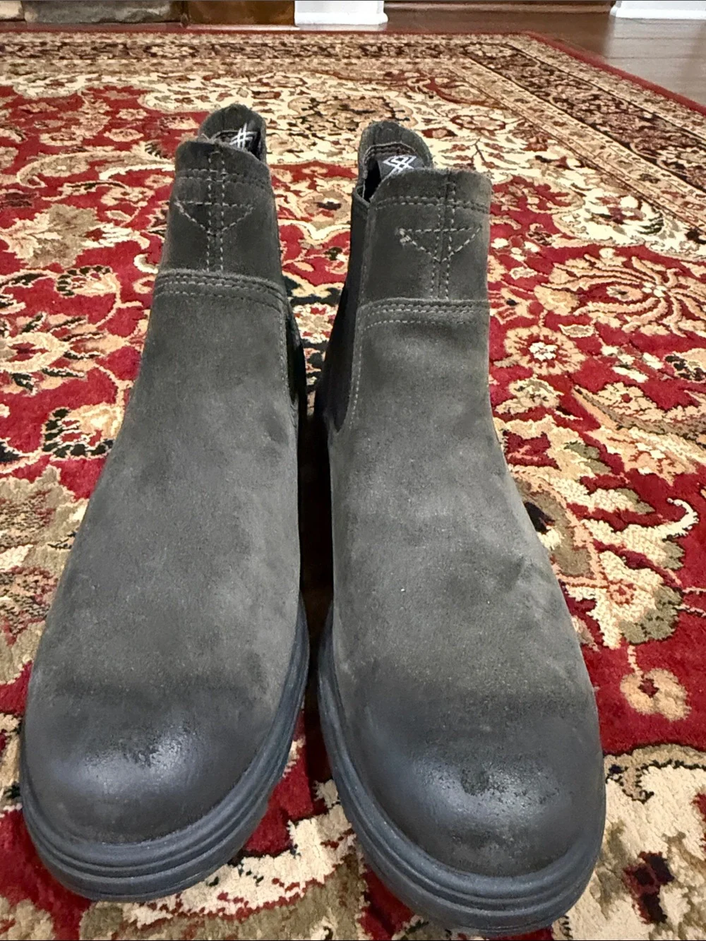 UGG Men’s  Chelsea Suede Ankle Boots in Olive Green